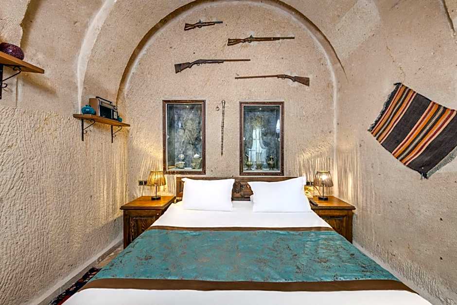 Cappa Via Cave Hotel