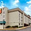 Super 8 by Wyndham Frederick