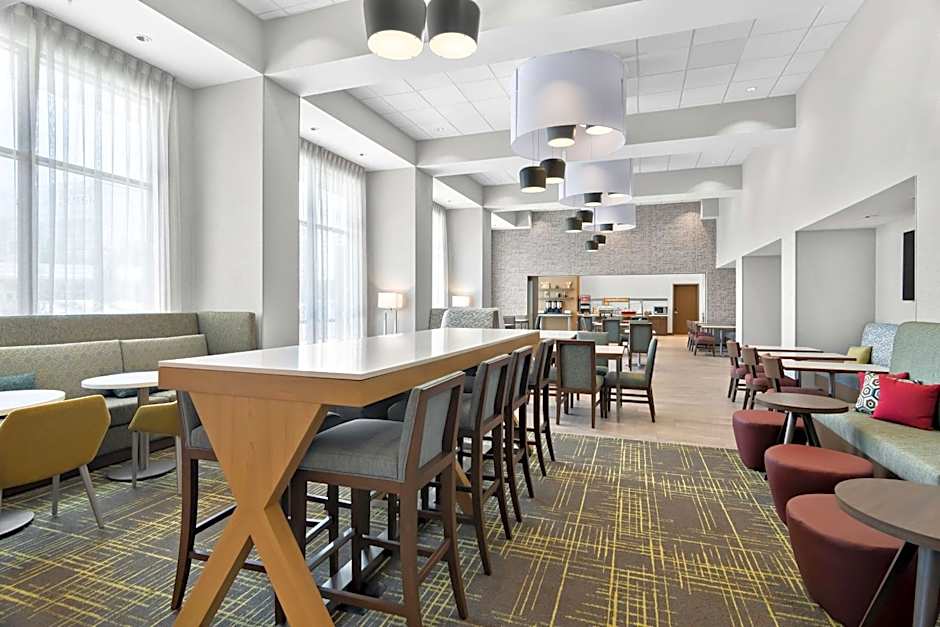 Hampton Inn & Suites Chicago Medical District UIC