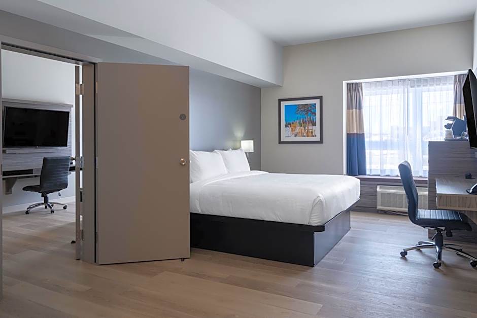 Microtel Inn & Suites by Wyndham Kanata Ottawa West