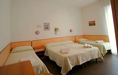 Classic Triple Room