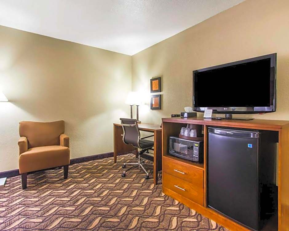 AmericInn by Wyndham Memphis East