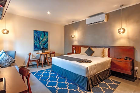 Deluxe Suite