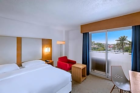Superior Room with Balcony
