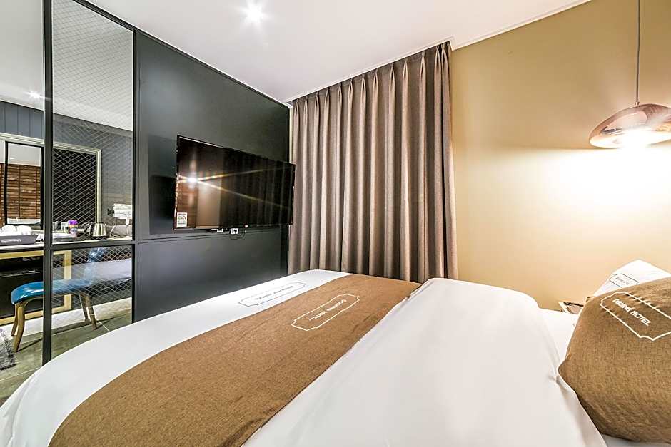 Docking Hotel
