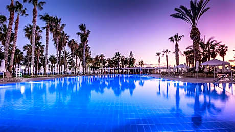 Louis Phaethon Beach