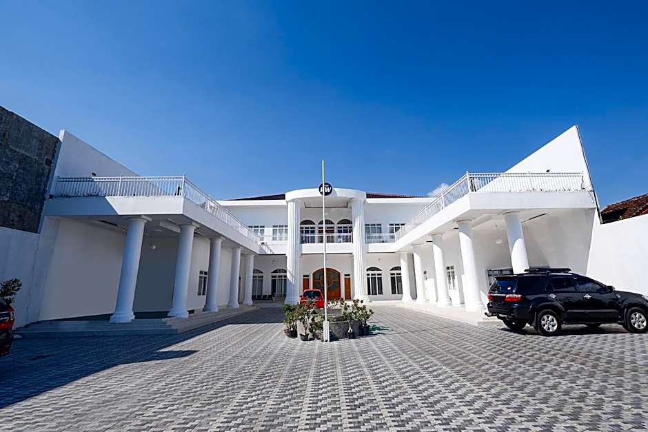 Griya RW Family Guest House Redpartner