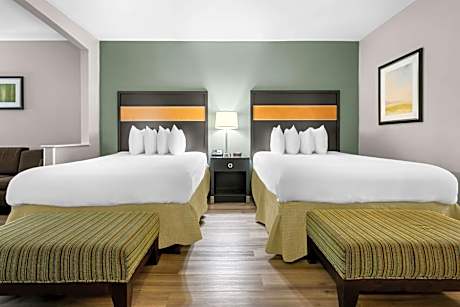 Queen Room with Two Queen Beds - Non-Smoking
