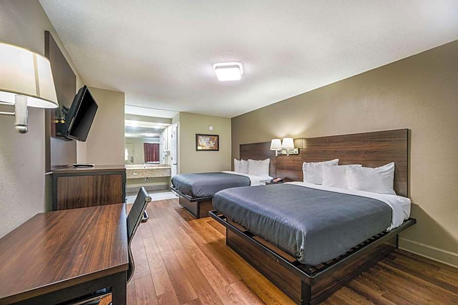 Econo Lodge Inn & Suites Huntsville University Area