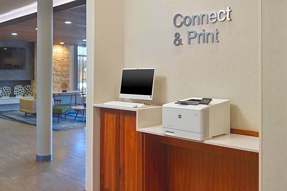 Fairfield Inn and Suites by Marriott Locust Grove I-75 South