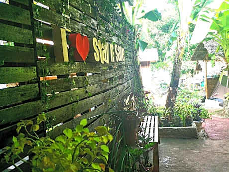 Family Room with Garden View