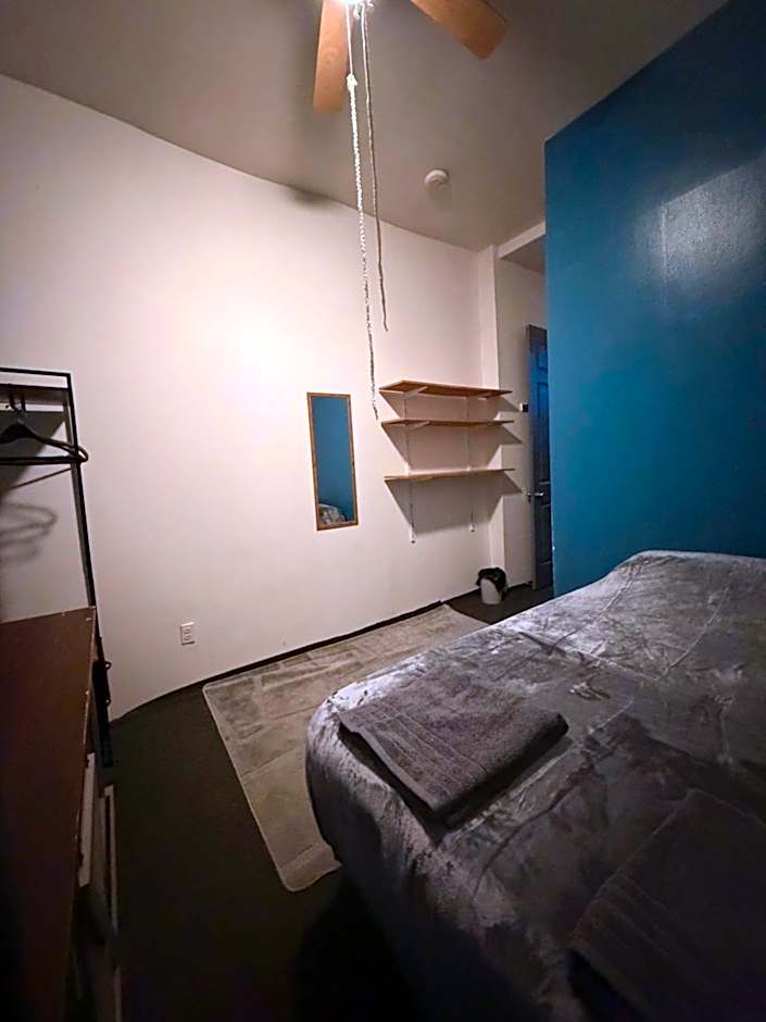 Macaw Guest House