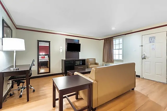 OYO Hotel Tulsa N Sheridan Rd & Airport