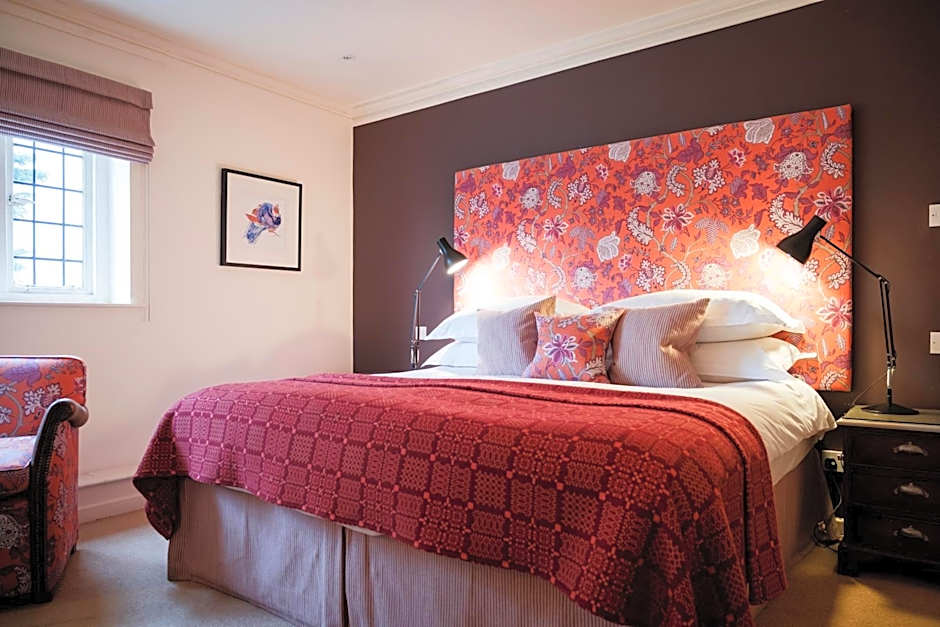 The Bear Of Rodborough Hotel