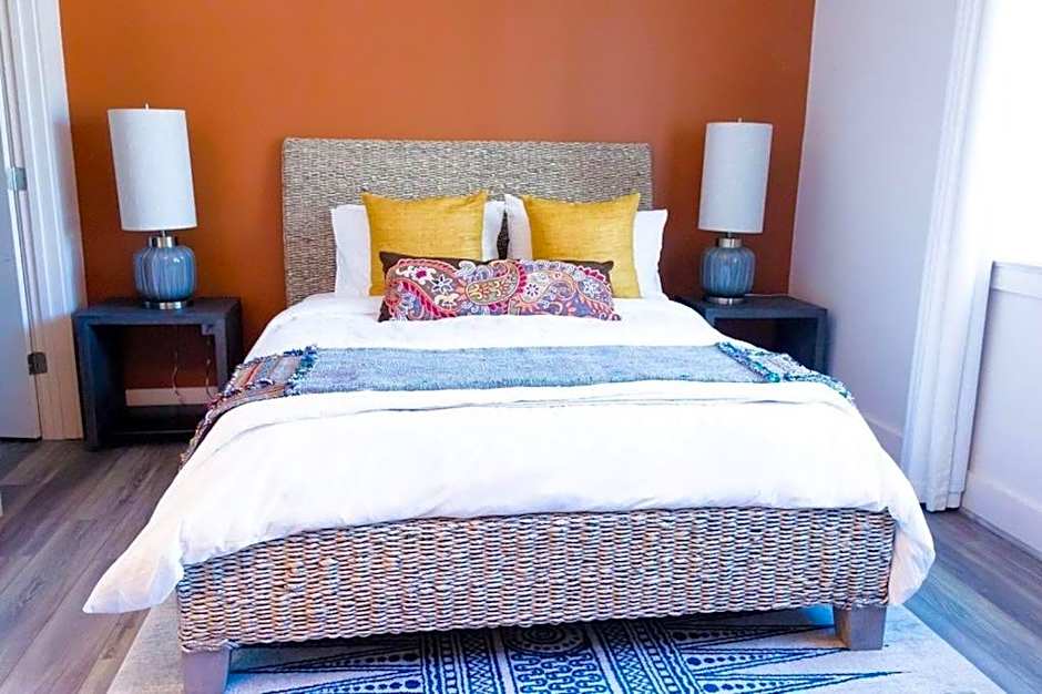 The Bishop Arts Hotel by Qresorts