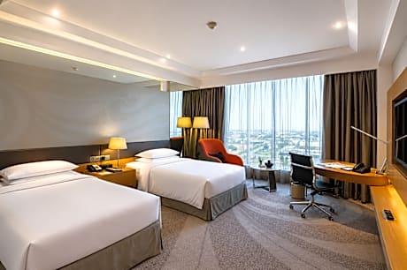 2 Twin Beds Pool