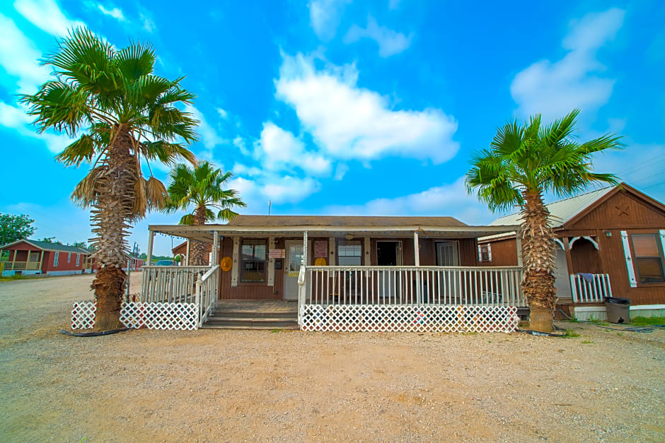 Grand Eagle Ford Lodge & RV Park