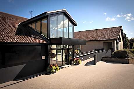 Gloucester Robinswood Hotel By Sunday