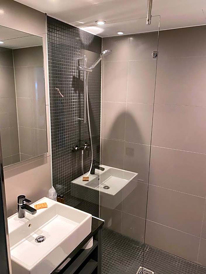 Munich Deluxe Hotel