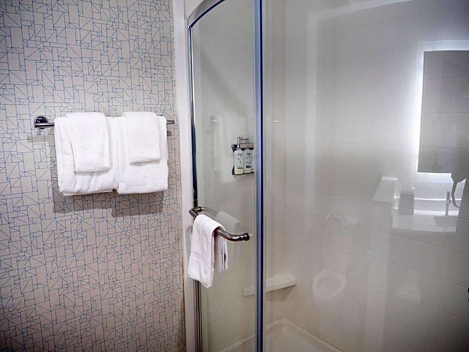 Holiday Inn Express & Suites Greenville Airport By IHG