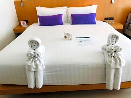 Deluxe Double or Twin Room with Balcony