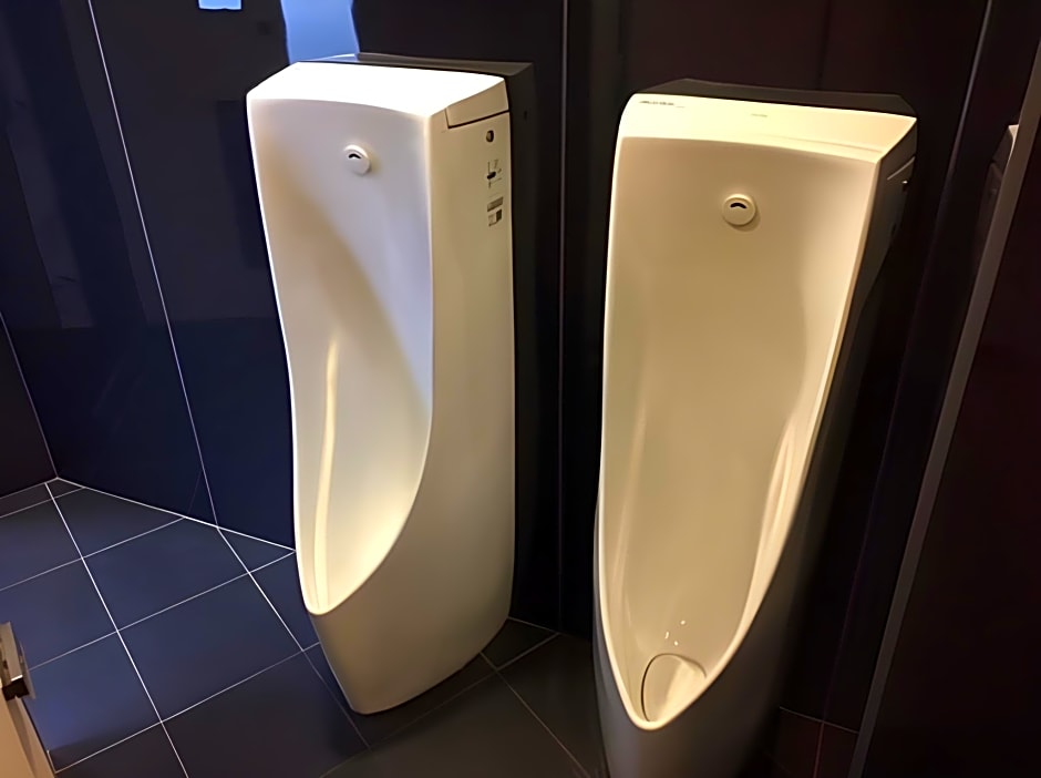 Capsule Inn Shimbashi - Men Only
