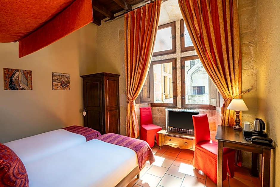 Chateau des Ducs de Joyeuse, BW Signature Collection