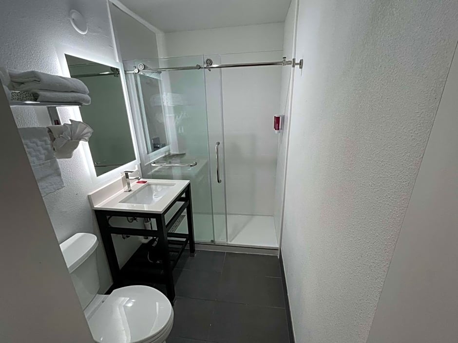 The Midtowner Hotel, SureStay Collection by Best Western