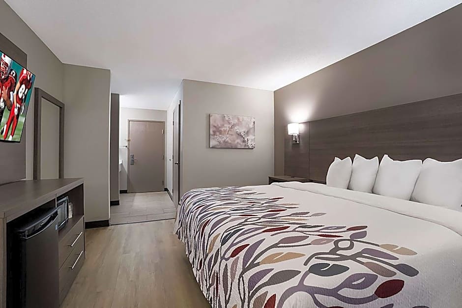 Super 8 by Wyndham Marston