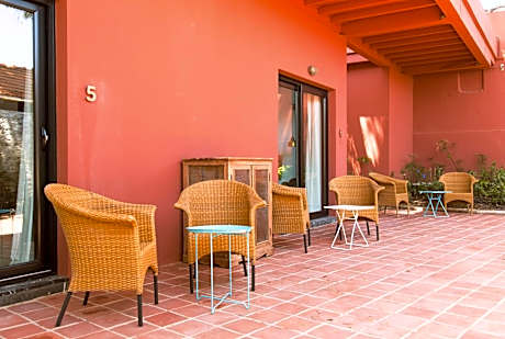 Courtyard Standard Small