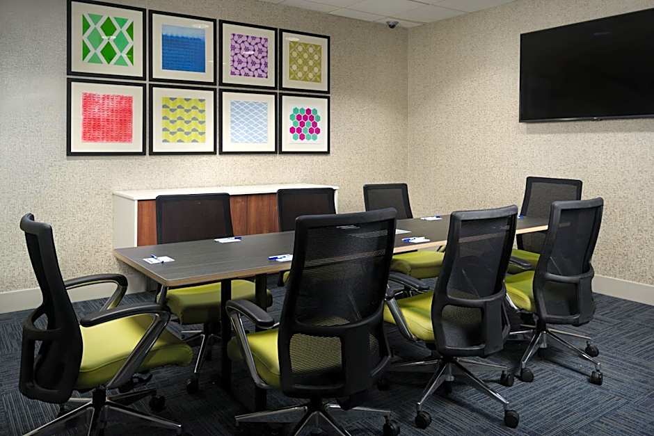 Holiday Inn Express Independence - Kansas City By IHG