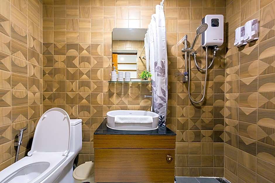 Suthep Home & Hostel