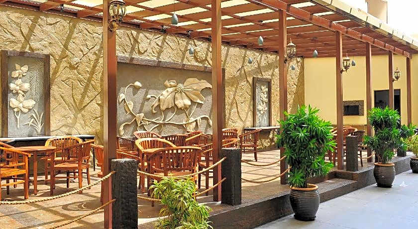 Hallmark Express Hotel