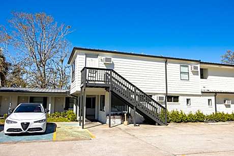 OYO Hotel Sulphur LA Hwy 90 West