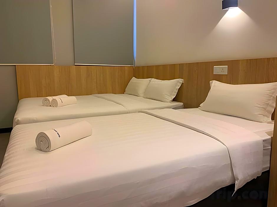 THE DAILY HOTEL