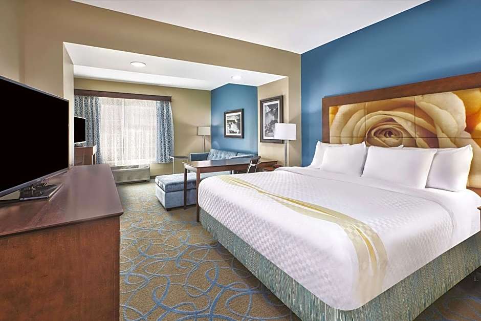 La Quinta Inn & Suites by Wyndham Niagara Falls