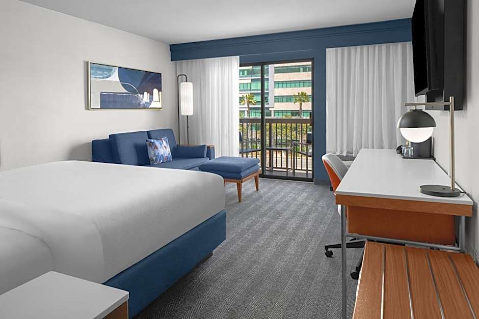 Courtyard by Marriott San Diego Central