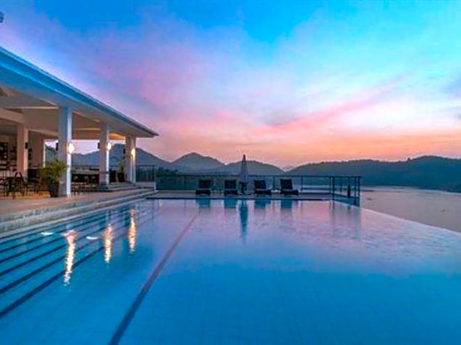 Busuanga Bay Lodge