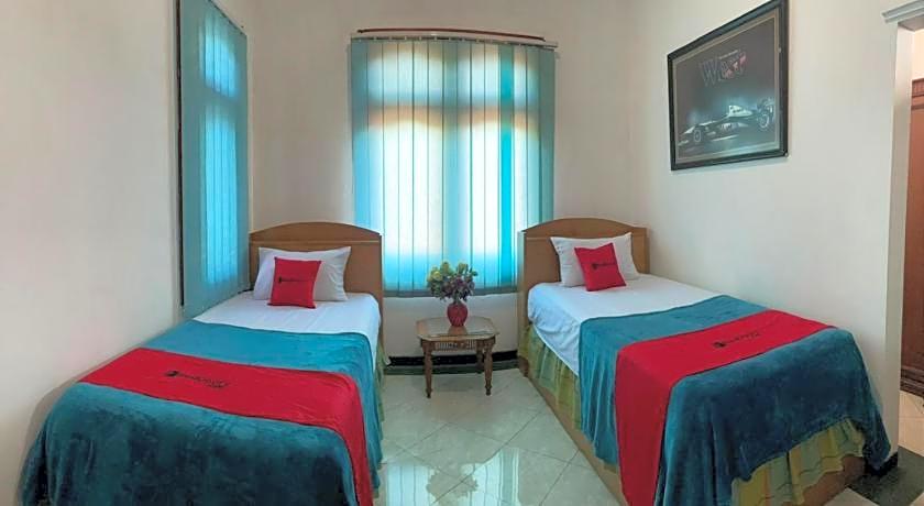 RedDoorz Syariah @ Karang Pilang