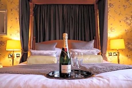 Executive Queen Room