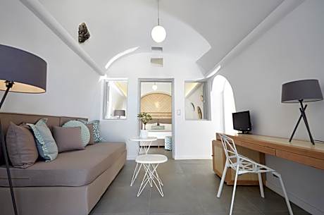 Grand Suite with Caldera View