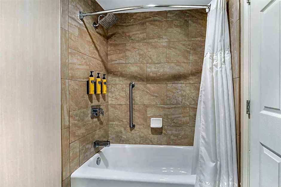 Best Western Plus Carriage Inn