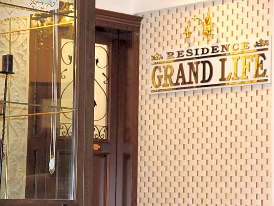 Grand Life Residence