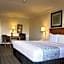 La Quinta Inn & Suites by Wyndham Albuquerque Airport
