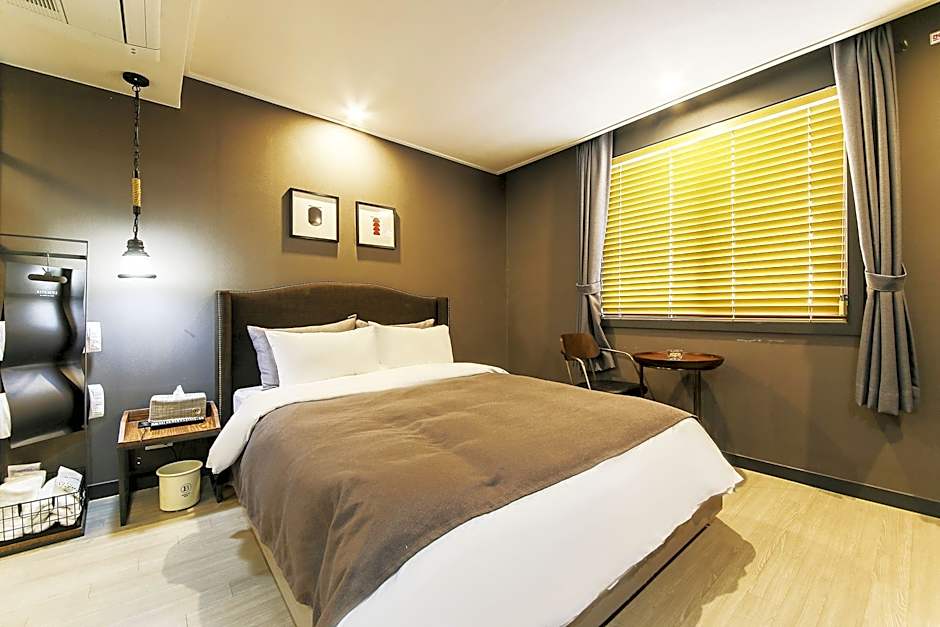 Changwon Brown-dot Hotel Myeongseo