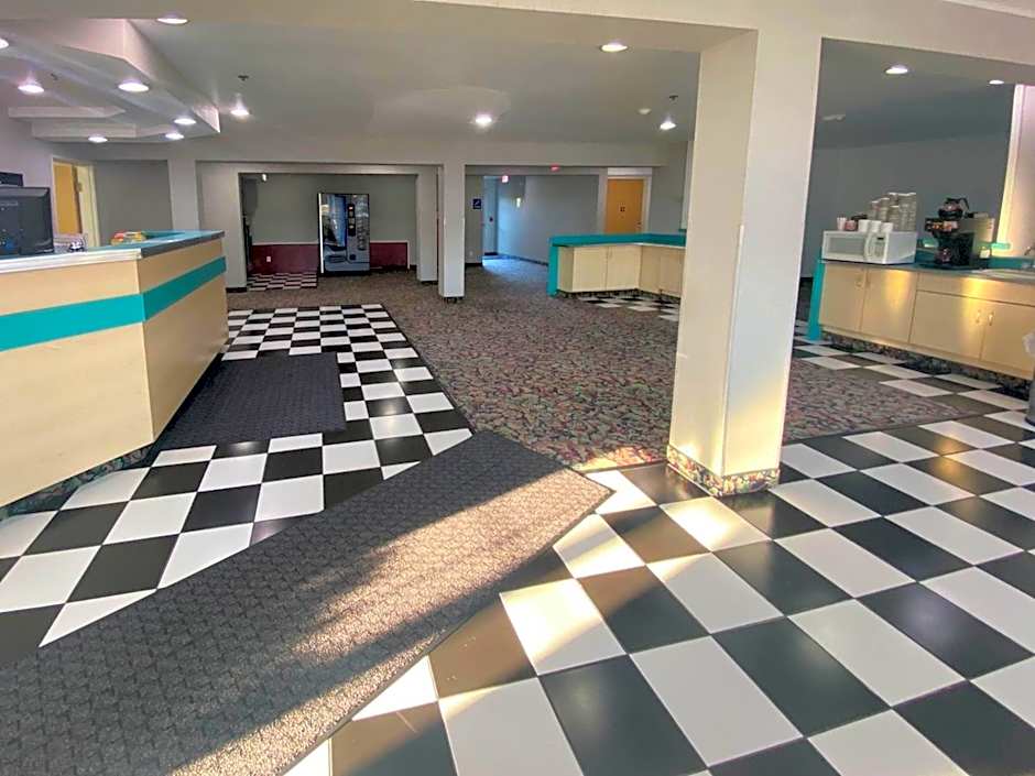 Studio 6 McAlester OK South