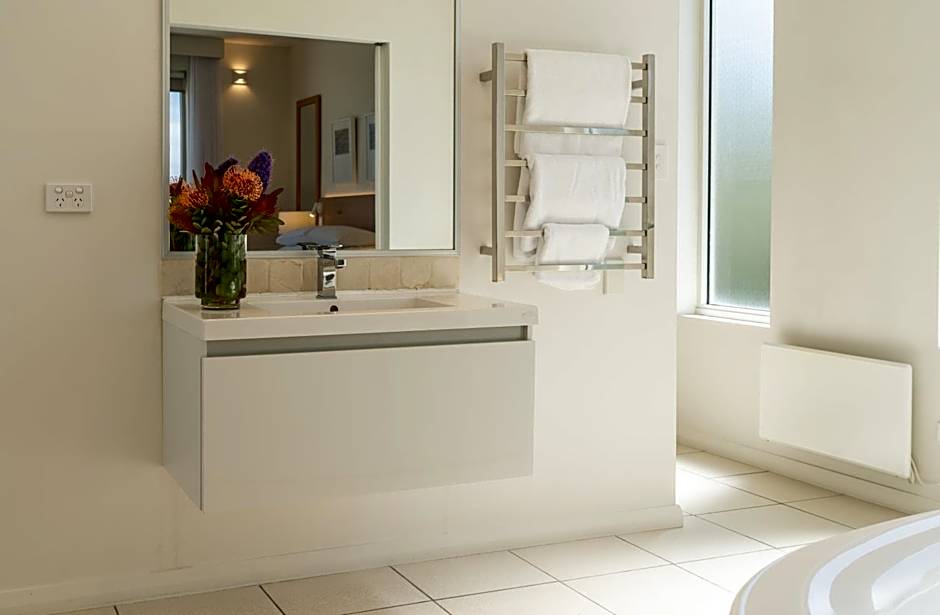 Saltwater - Absolute Oceanfront, Fire Pits, some Villas with Hot Tubs and Sauna