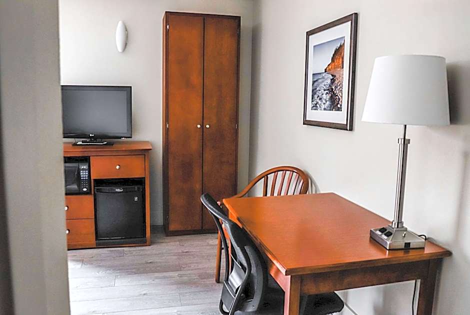 Super 8 by Wyndham Campbellton NB