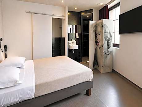 7Art Hotel