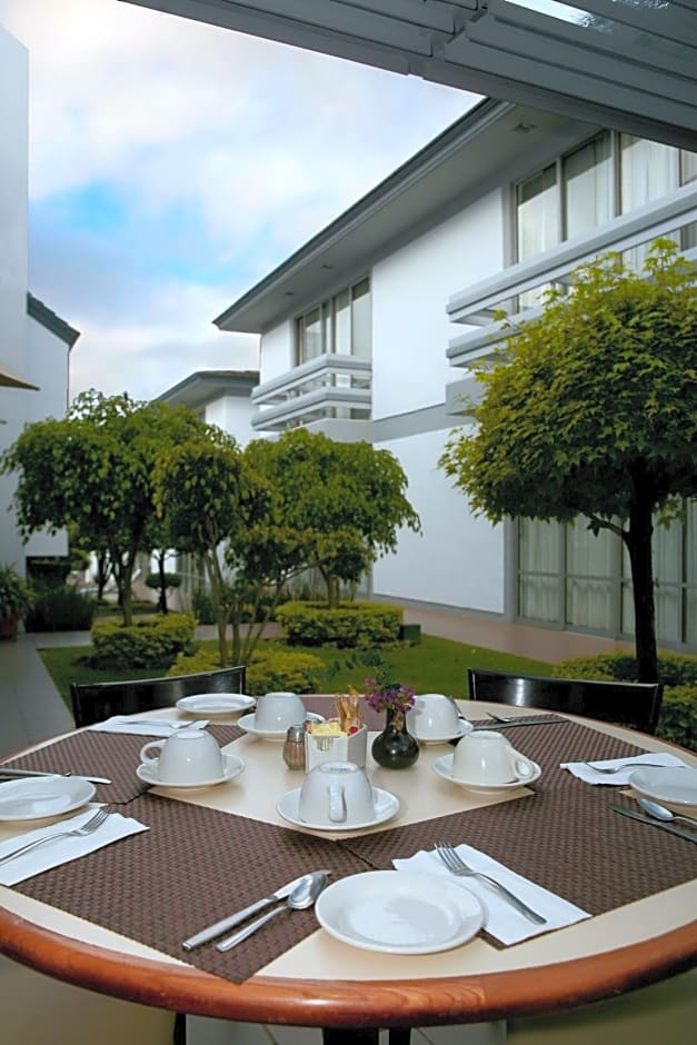 Hotel Horizon & Convention Center